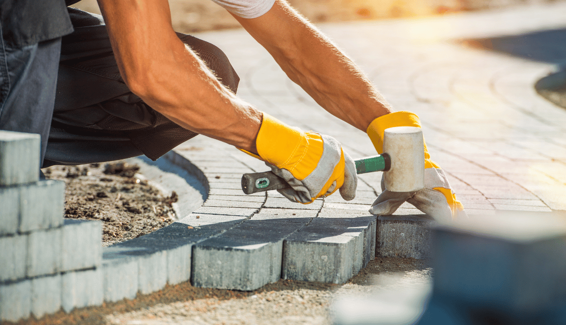 Pflasterarbeiten im Winterdienst